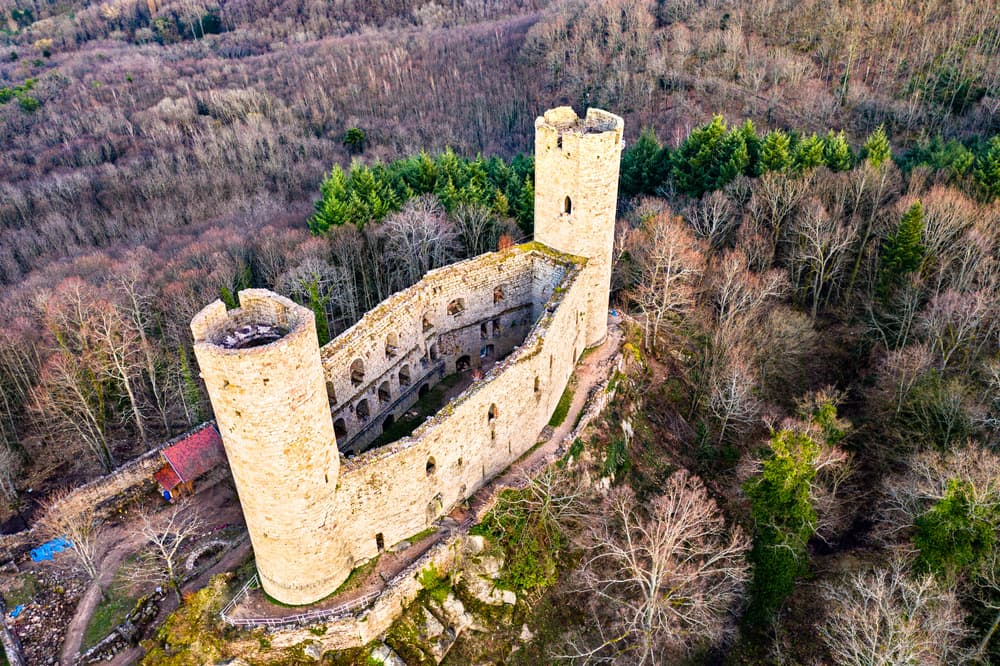Château médiéval à visiter en Alsace : château d'Andlau dans le Bas-Rhin en Alsace