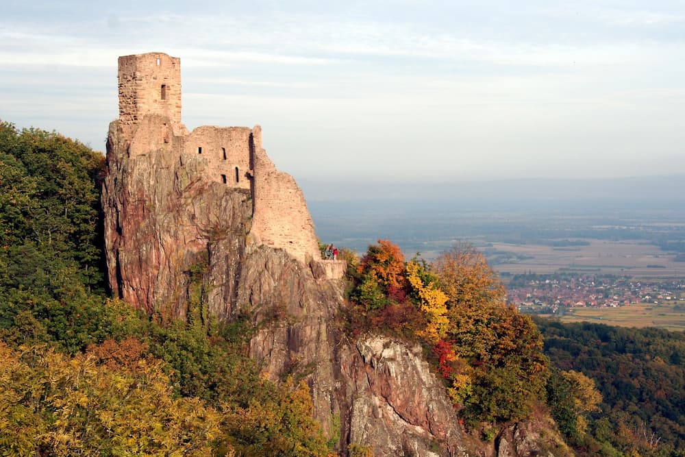 Château dans le Haut-Rhin à visiter : château du Girsberg Ribeaupierre au dessus de Ribeauvillée